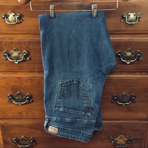 ▫️Levi’s Perfectly Shaping Boot Cut 512 Jeans - Picture 1 of 11